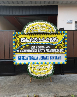 Papan Bunga Duka di Hilipuk